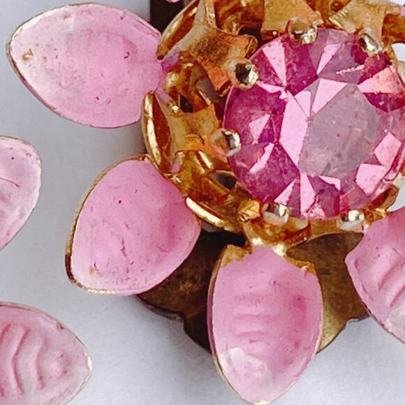 VTG Mid Century Signed Austria Pink Enamel Rhinestone Flower Clip On Earrings - Picture 11 of 13